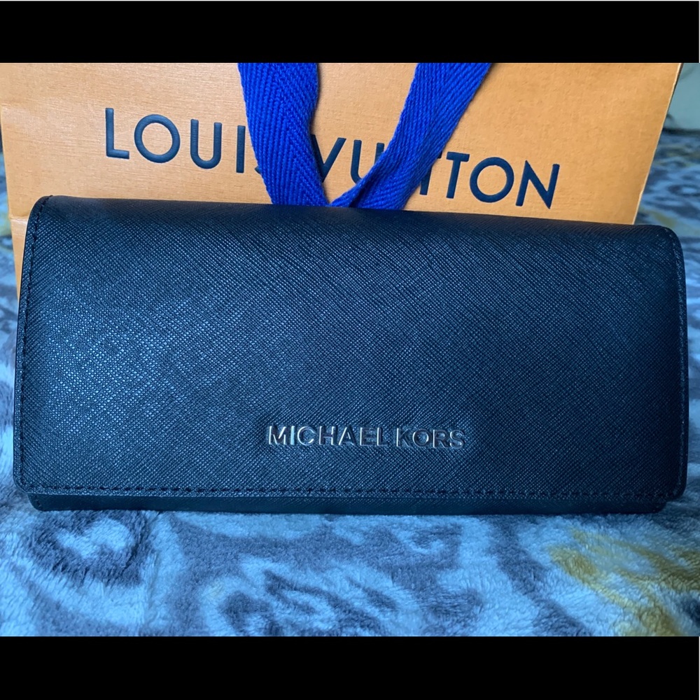 Michael Kors wallet